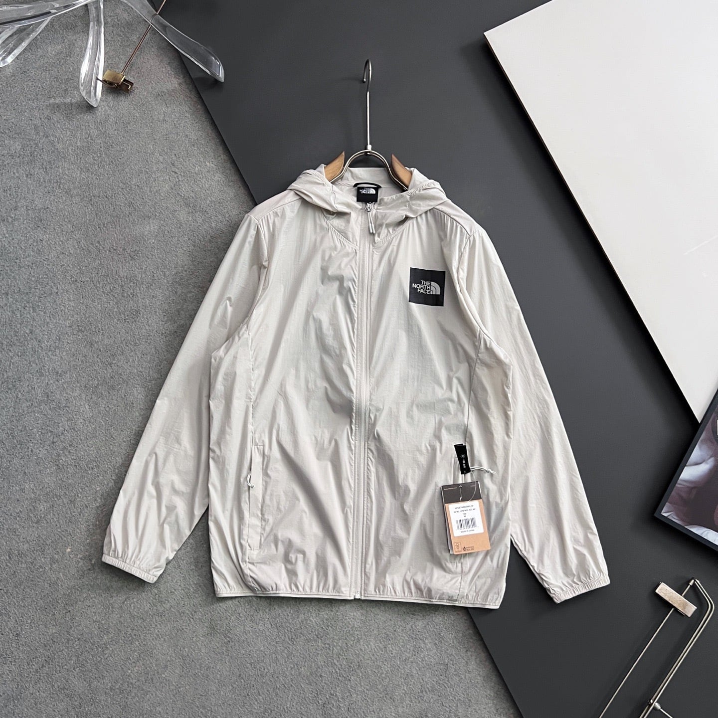 【THE NORTH FACE】UVカット パーカー レディース メンズ ウィンドブレーカー ジャケット アイボリー 軽量 薄手 接触冷感 紫外線対策 ユニセックス アウトドア