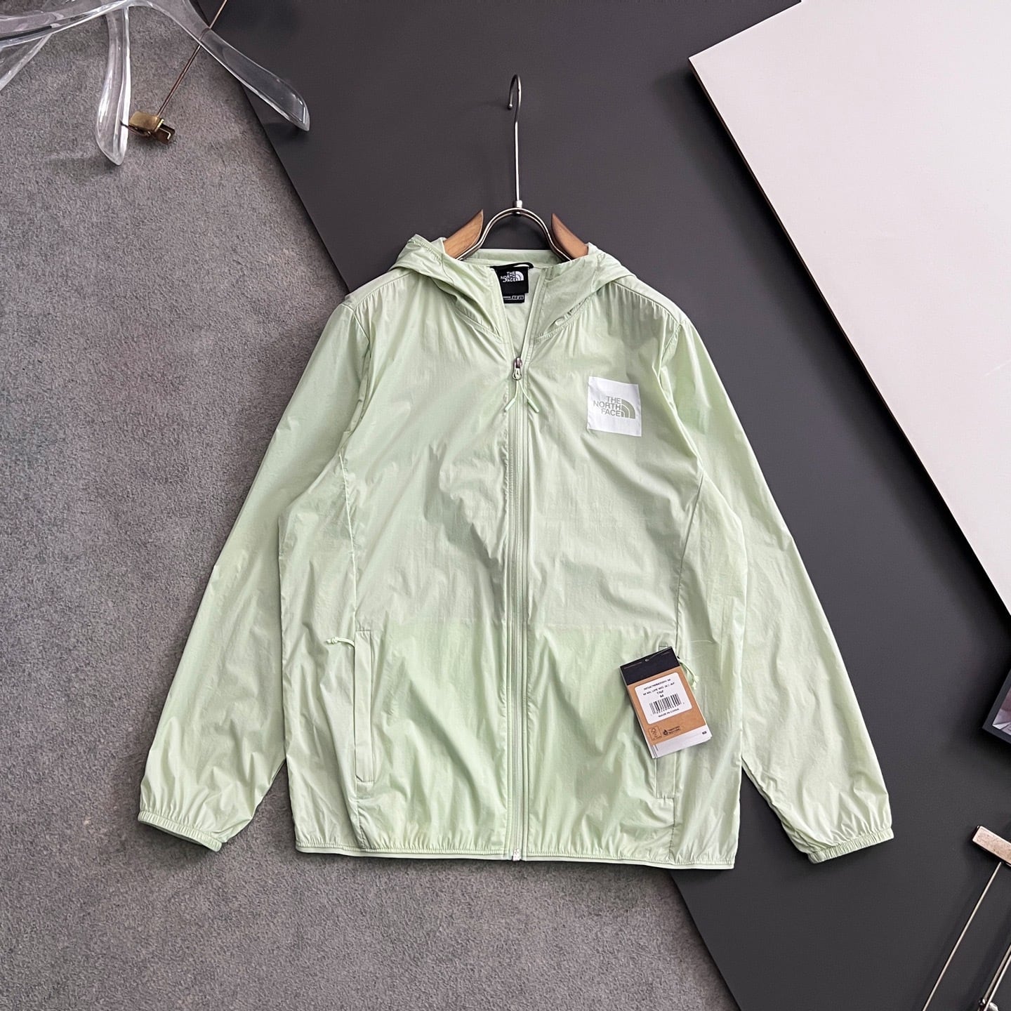 【THE NORTH FACE】UVカット パーカー レディース メンズ ウィンドブレーカー ジャケット 軽量 薄手 接触冷感 紫外線対策 ユニセックス 運動 アウトドア