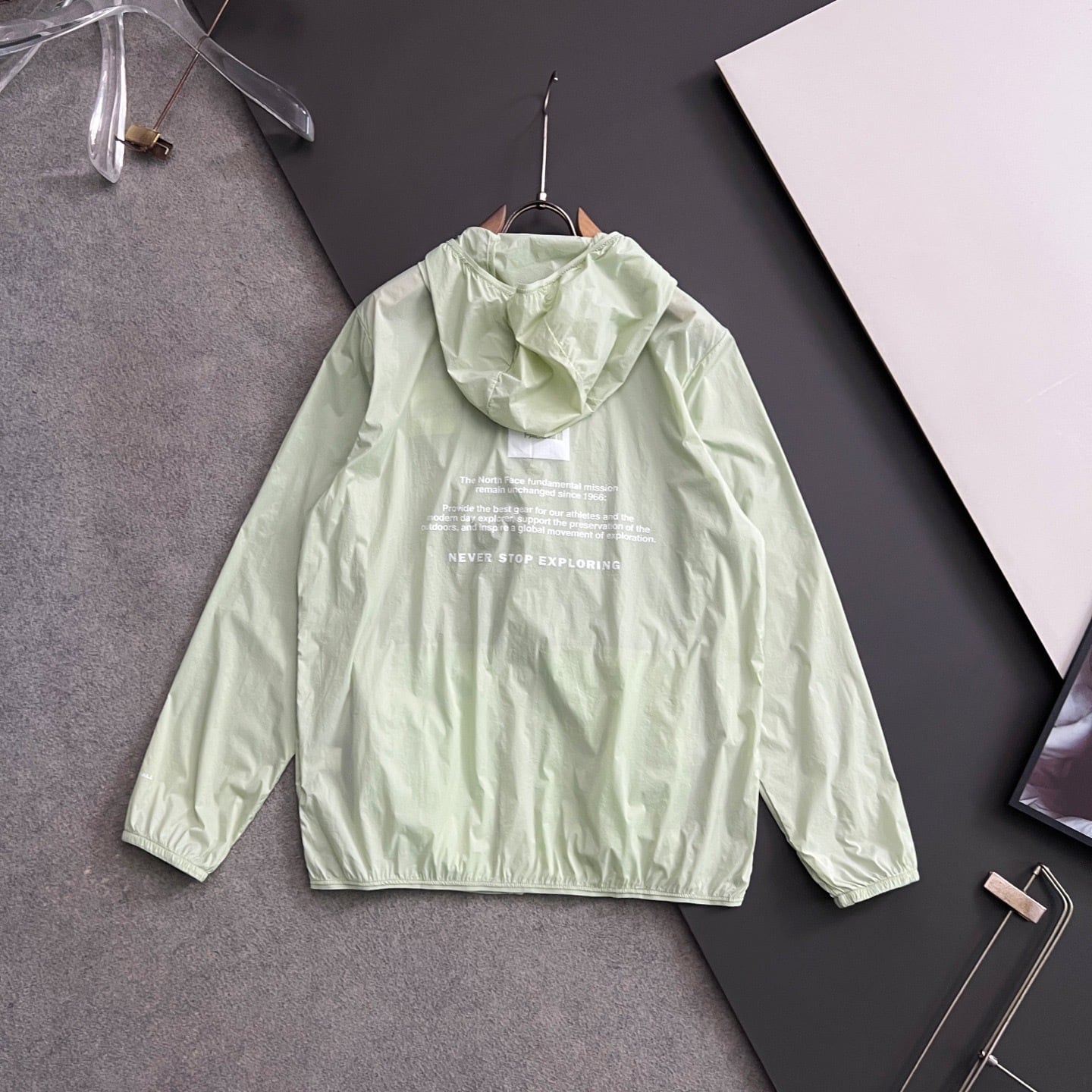 【THE NORTH FACE】UVカット パーカー レディース メンズ ウィンドブレーカー ジャケット 軽量 薄手 接触冷感 紫外線対策 ユニセックス 運動 アウトドア